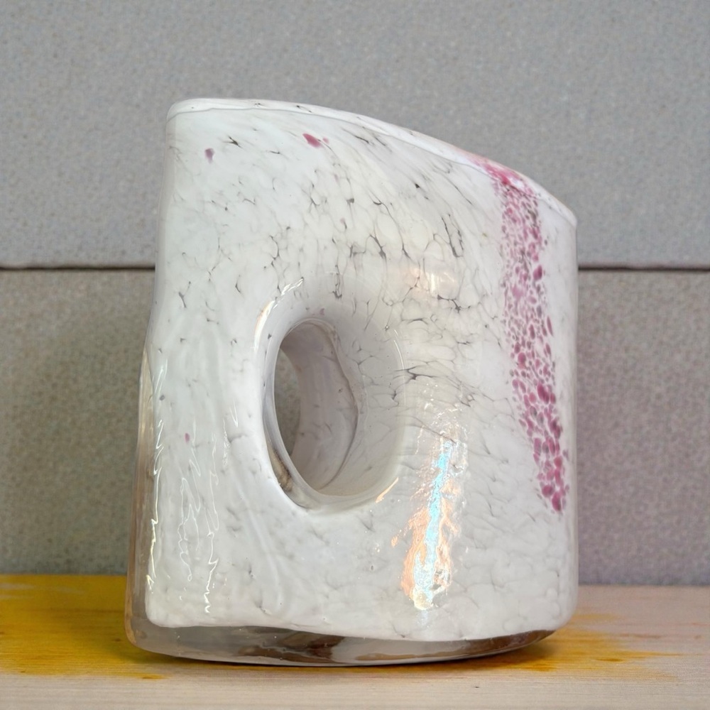 Vintage Hand Blown Art Glass Vase (Or Pitcher) Color Speckled Purple And White - Picture 3 of 8